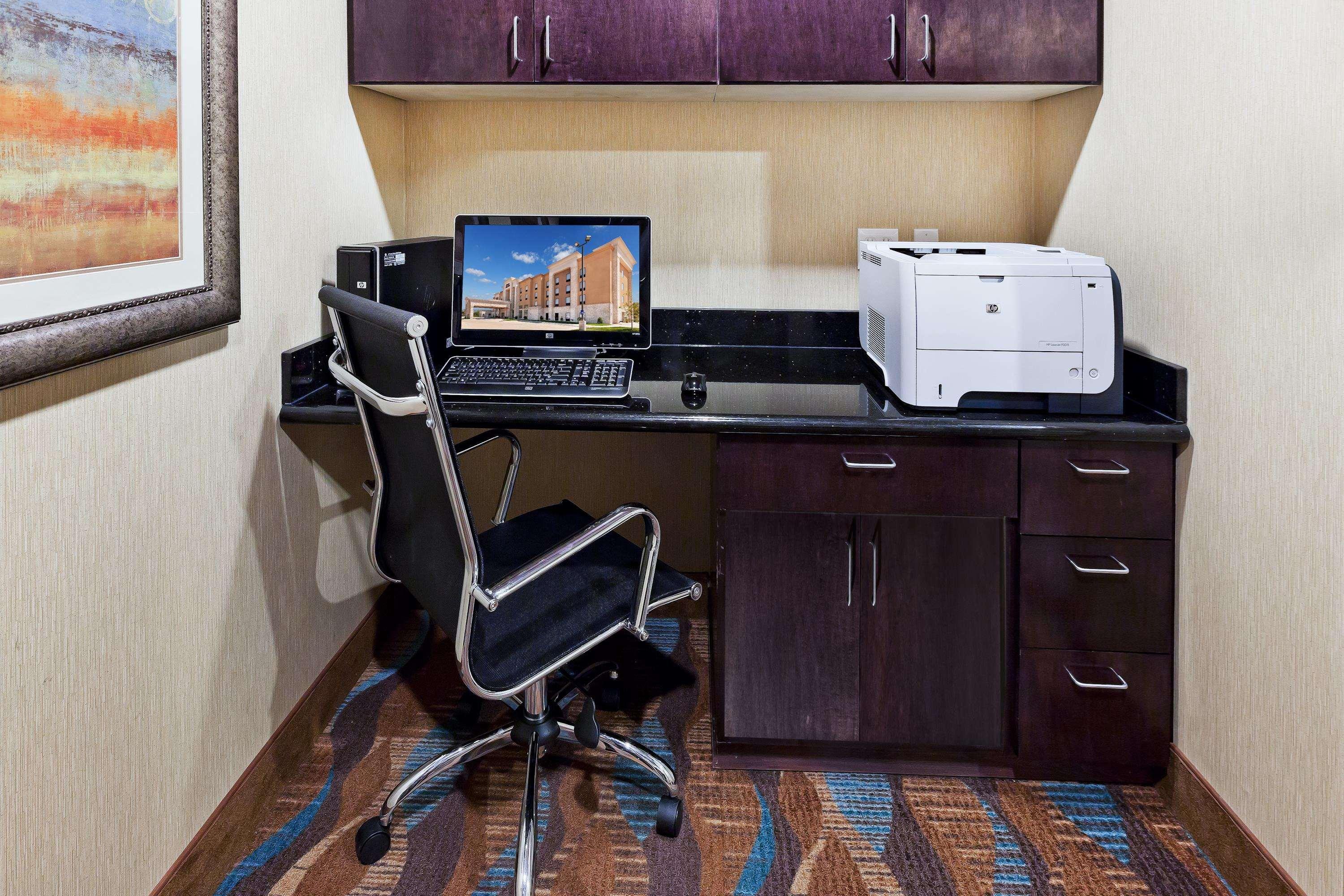 Hampton Inn & Suites Liberal Esterno foto